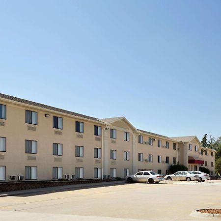 Готель Super 8 By Wyndham Lincoln North Екстер'єр фото
