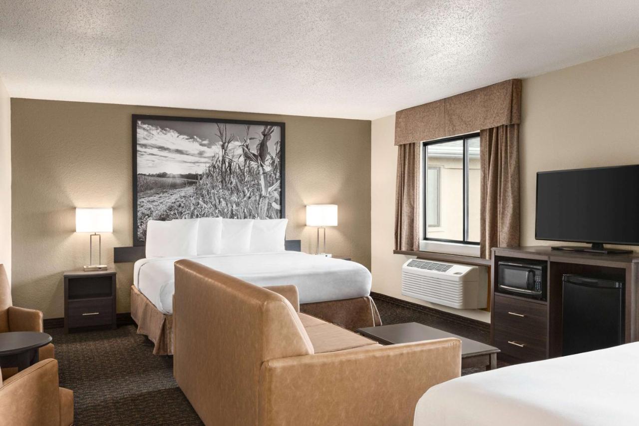 Готель Super 8 By Wyndham Lincoln North Екстер'єр фото