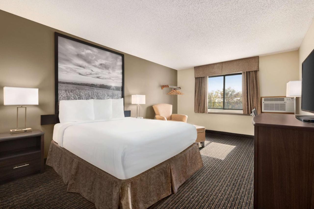 Готель Super 8 By Wyndham Lincoln North Екстер'єр фото