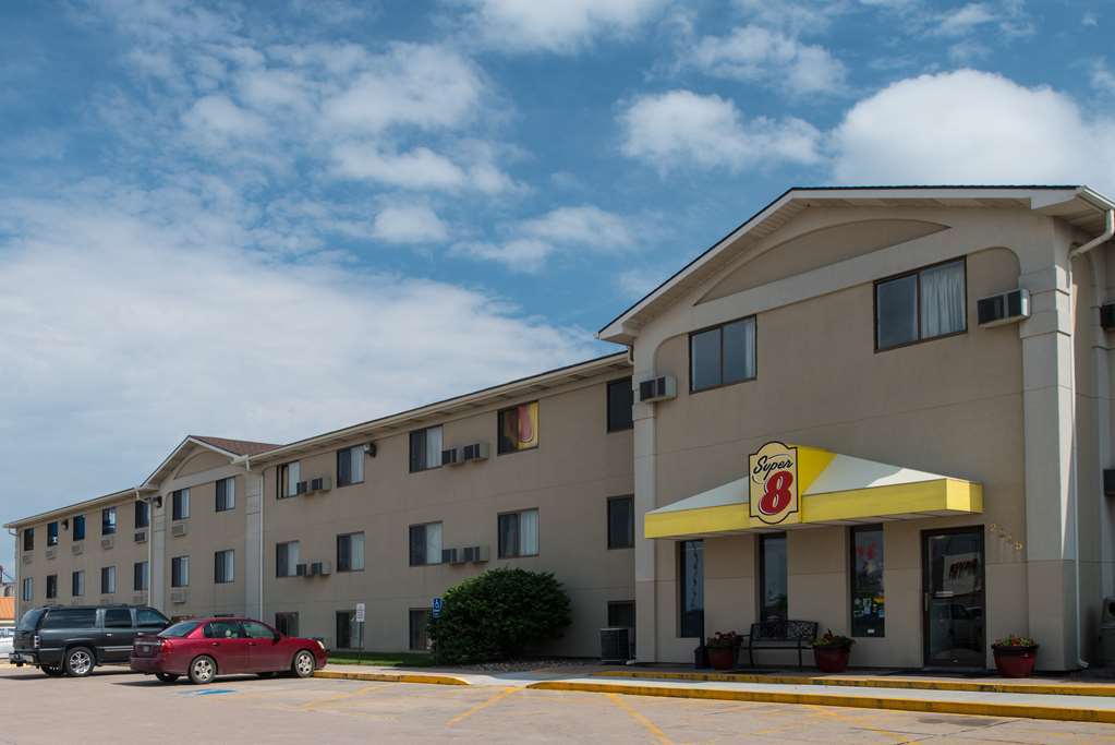 Готель Super 8 By Wyndham Lincoln North Екстер'єр фото